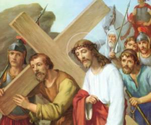 Con el Vía Crucis miles de católicos conmemoran el día en que Jesús fue crucificado.
